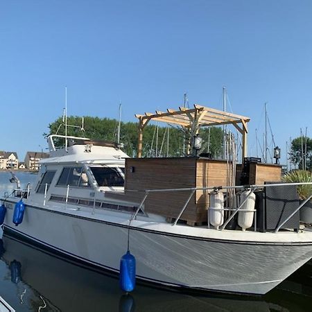 Magnifique Bateau Maison Ξενοδοχείο Ouistreham Εξωτερικό φωτογραφία