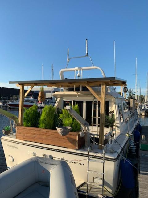 Magnifique Bateau Maison Ξενοδοχείο Ouistreham Εξωτερικό φωτογραφία